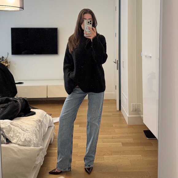 H&M Straight Jeans – Mid-Waist Regular Fit (Size 6) - Picture 1 of 3